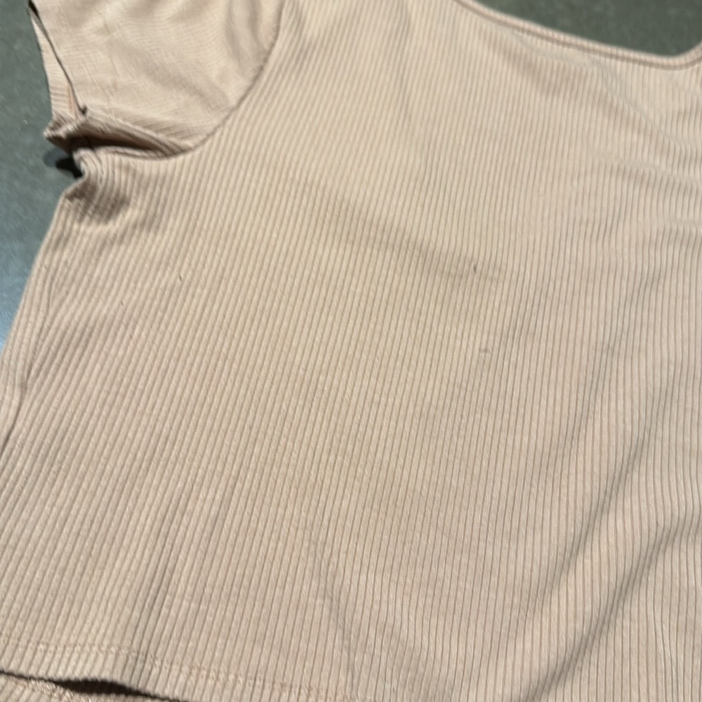 Tan Ribbed V-Neck Top - Picture 4 of 4